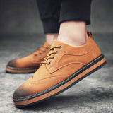 Tangnest High Quality Men Casual Shoes Carved Flock Leather Brogue Shoes Breathable Light Men Flats Non-slip Men Shoes XMR2769