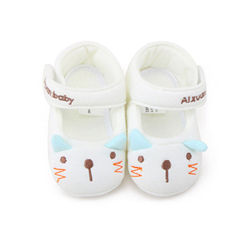 Delebao New Design Prewalkers Lovely Cat Partten Solid Color Cotton Fa